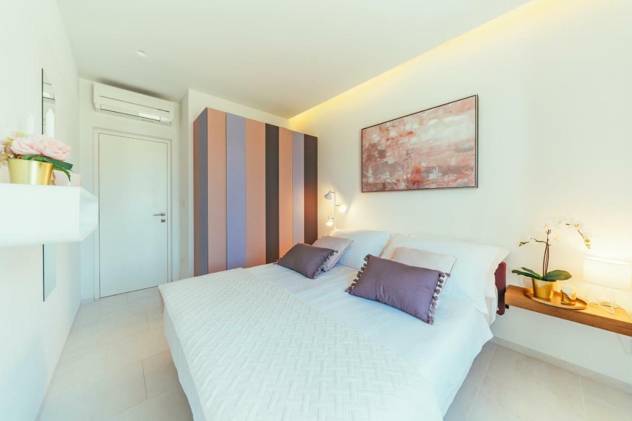 Unique Luxury Designers Apartment Right Next To The Beach Sukosan Exterior photo